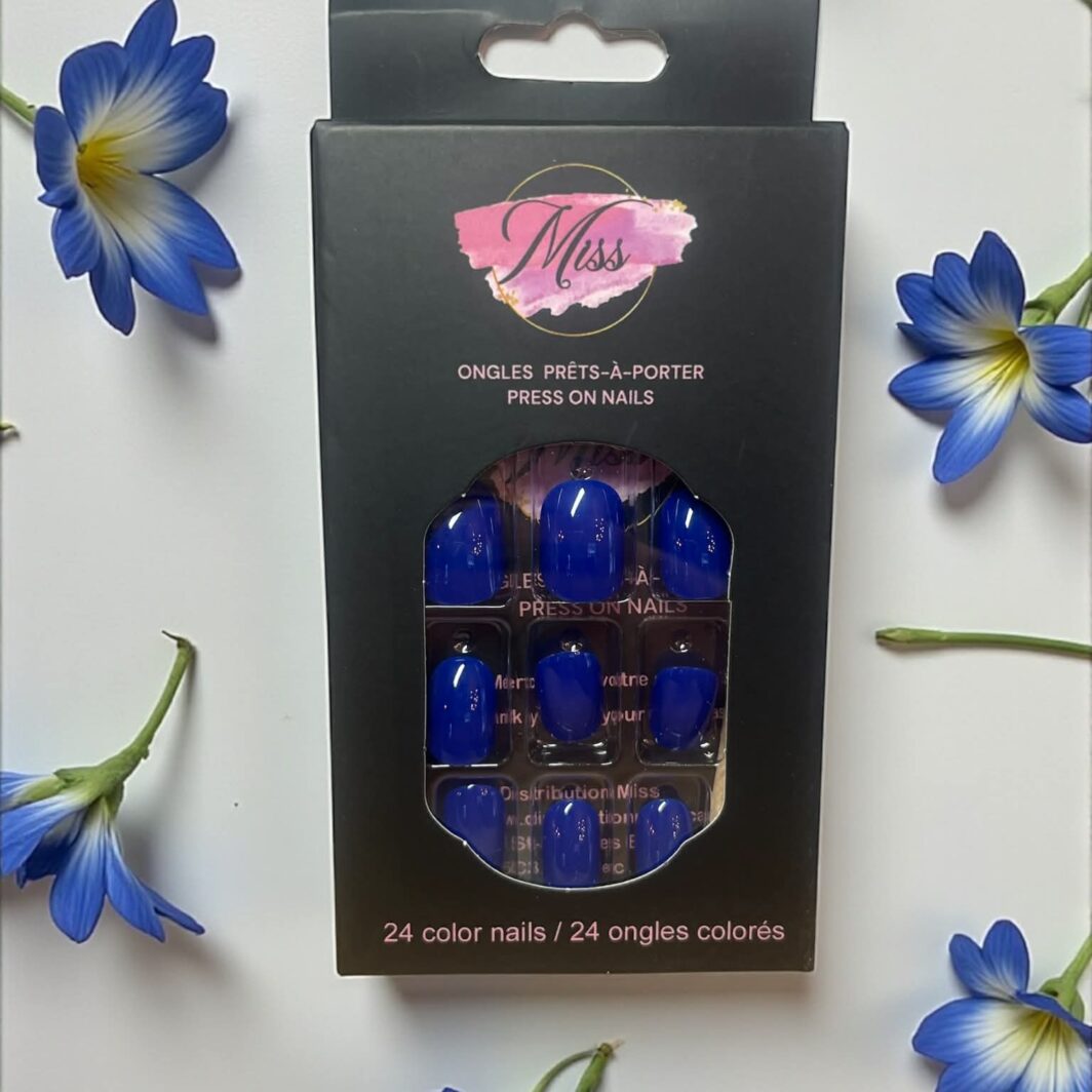 ONGLES PRÊTS-À-PORTER #23