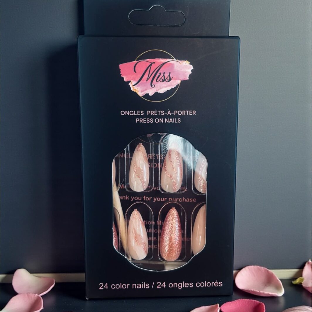 ONGLES PRÊTS-À-PORTER # 24