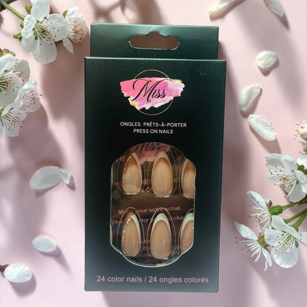 ONGLES PRÊTS-À-PORTER #24