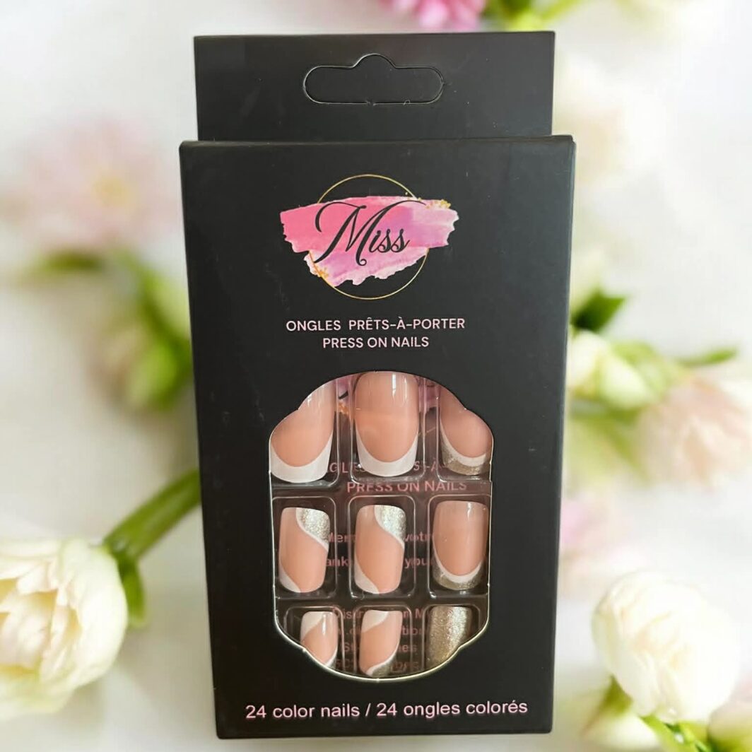 ONGLES PRÊTS-À-PORTER #25